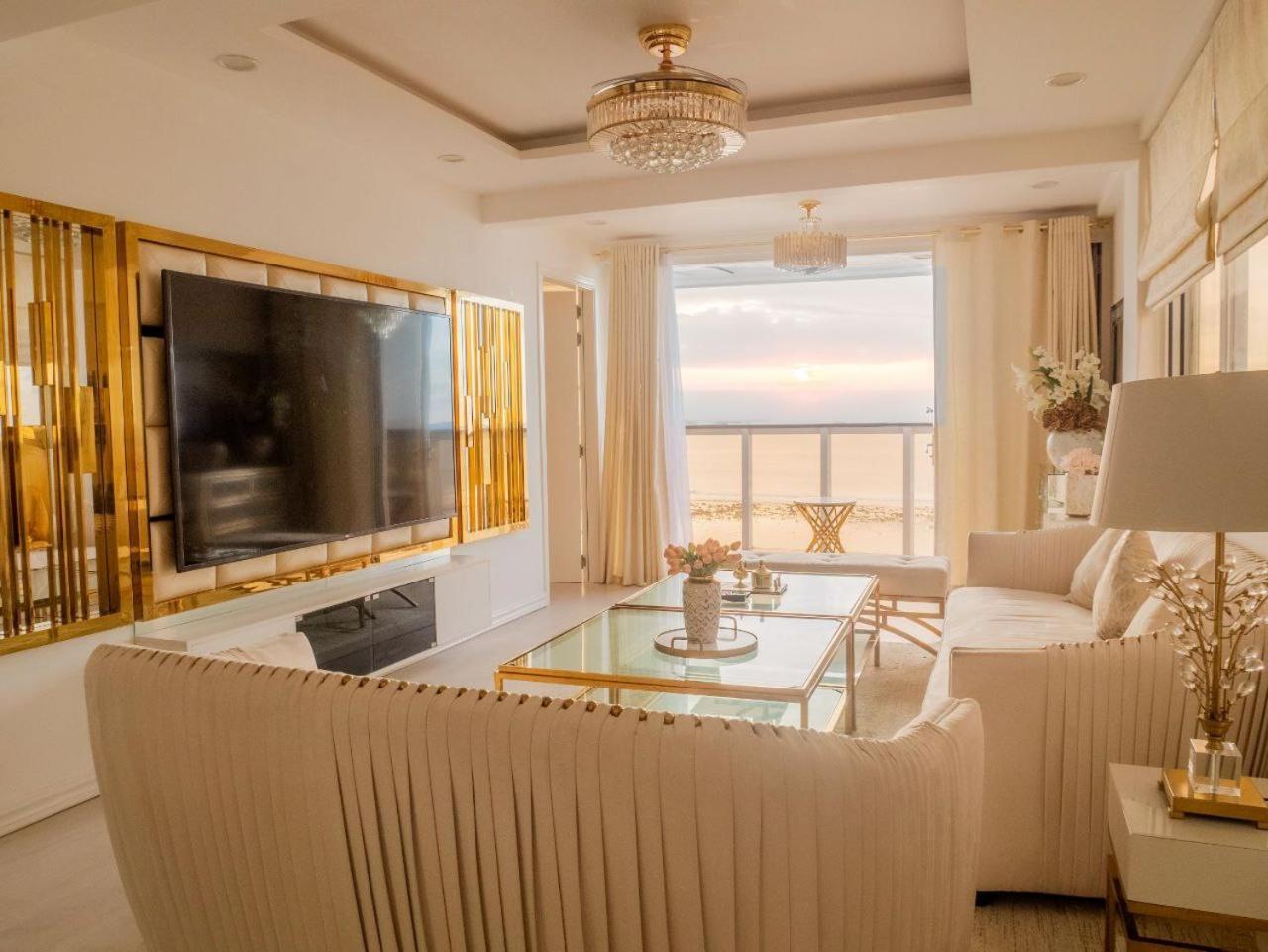Beachfront Seaview Apartment มาเล ภายนอก รูปภาพ
