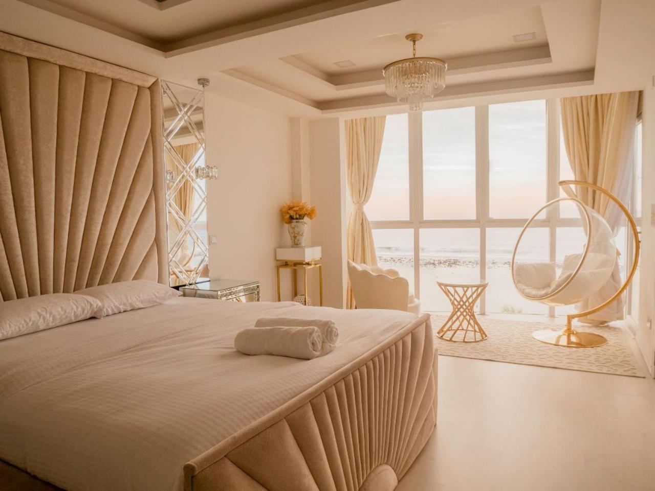 Beachfront Seaview Apartment มาเล ภายนอก รูปภาพ