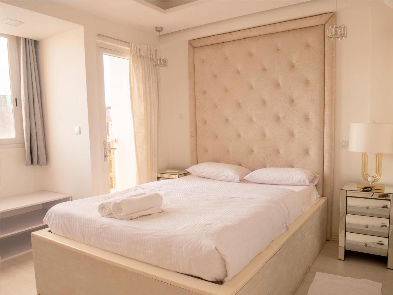 Beachfront Seaview Apartment มาเล ภายนอก รูปภาพ